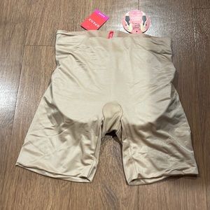 NWT Spanx Booty Booster Power Short Shapewear